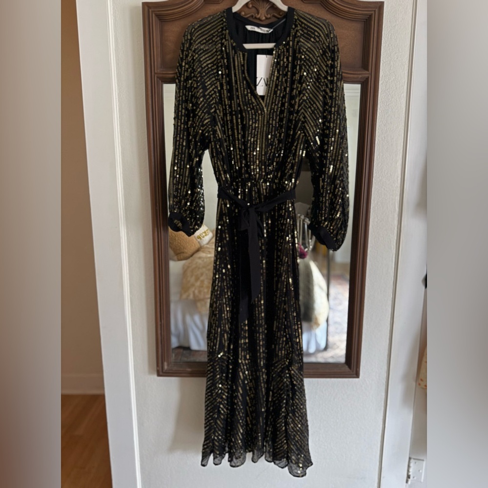 ZARA Black and Gold Sequin Dress Size Large - with tags!